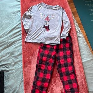Holiday fam jams. Kids Christmas pajamas. Size 6/7